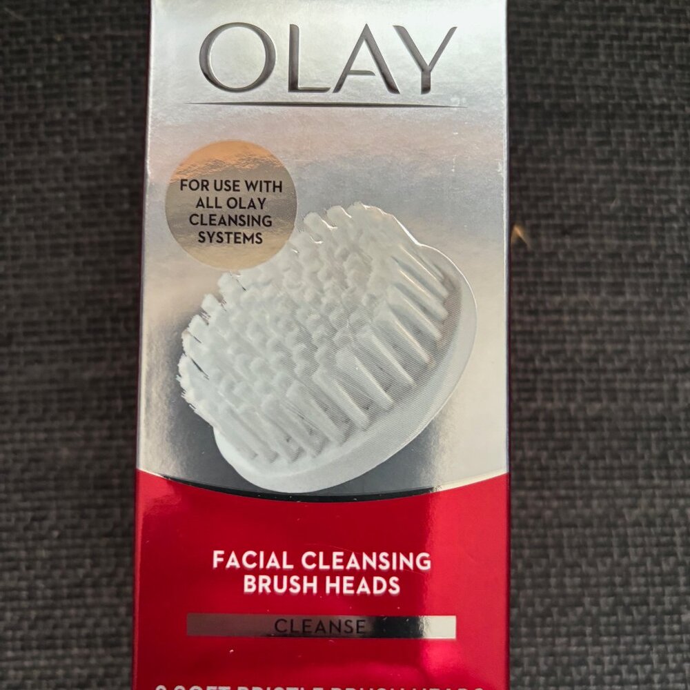 One box  Olay Regenerist Facial Cleaning Brush Advanced Facial Cleansing System
